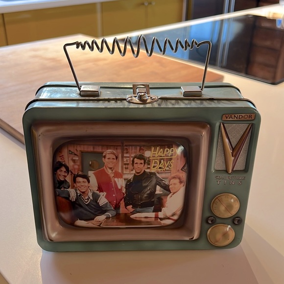 “Happy Days” Vintage Metal Lunch Box or Storage Box. 8”x6”x3” - Picture 2 of 7